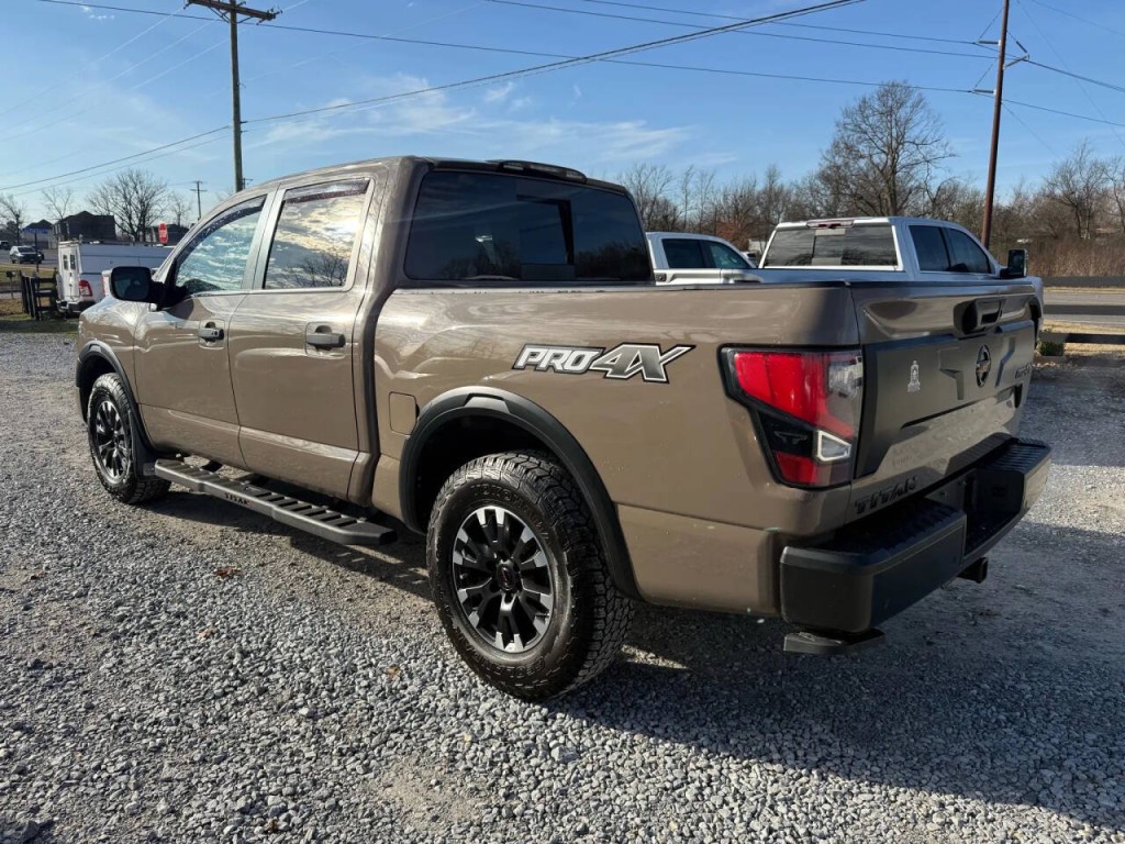 2021 Nissan Titan Image 5
