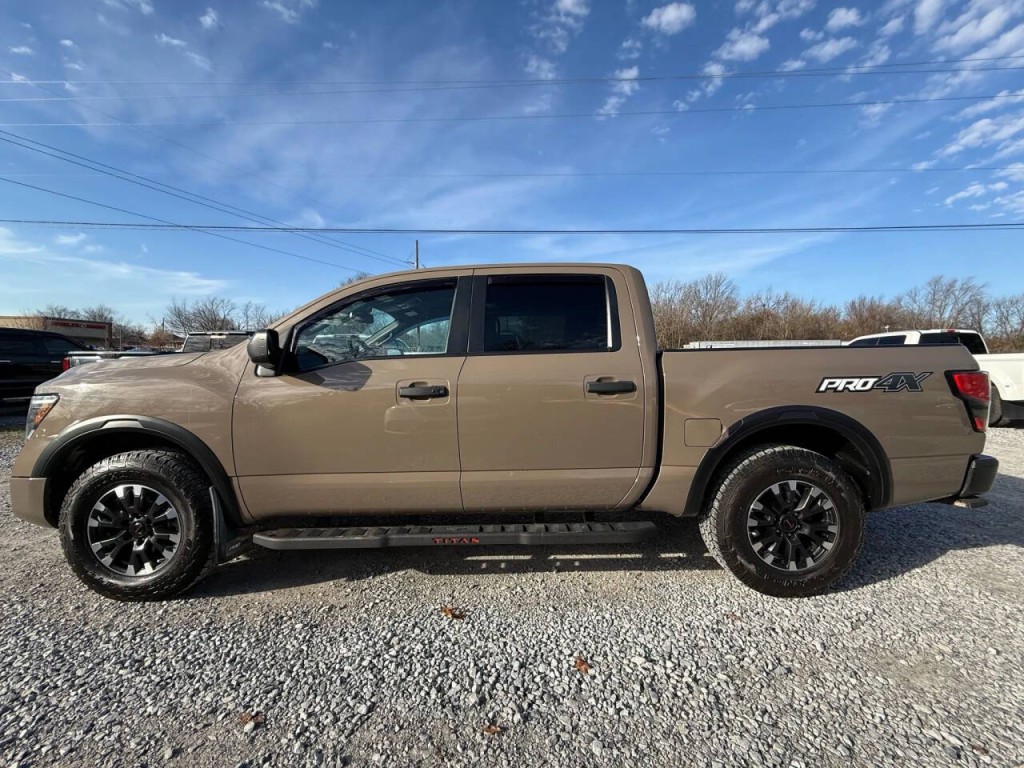 2021 Nissan Titan Image 6