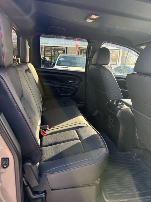 2021 Nissan Titan Image 10