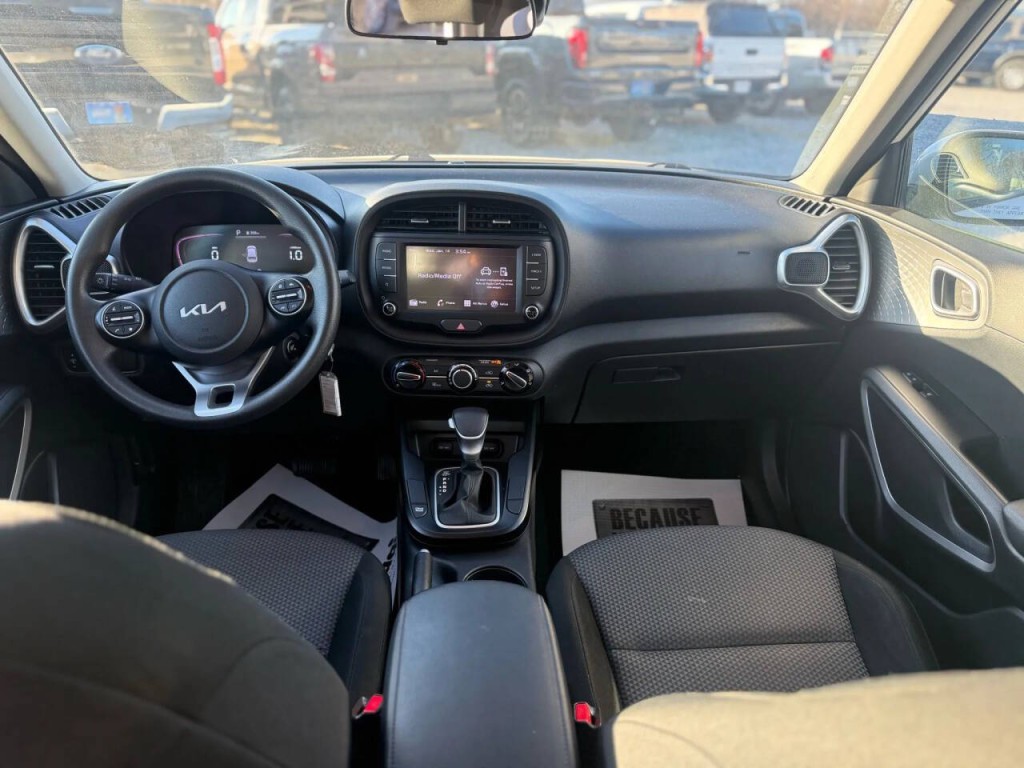 2023 Kia Soul Image 11
