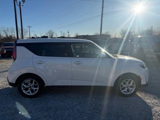 Image for 2023 Kia Soul LX ID: 7136229