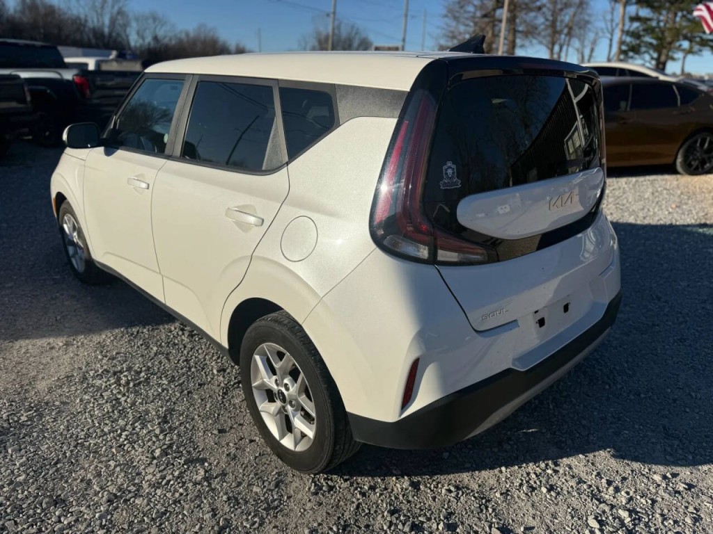 2023 Kia Soul Image 6