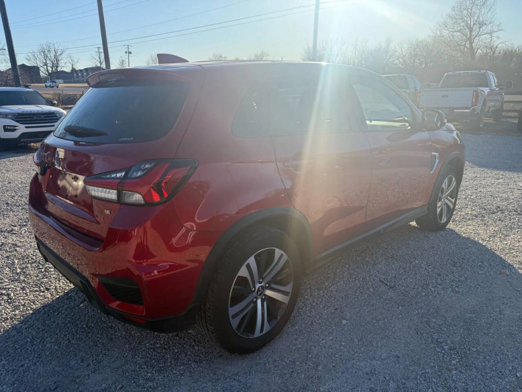 2024 Mitsubishi Outlander Image 6