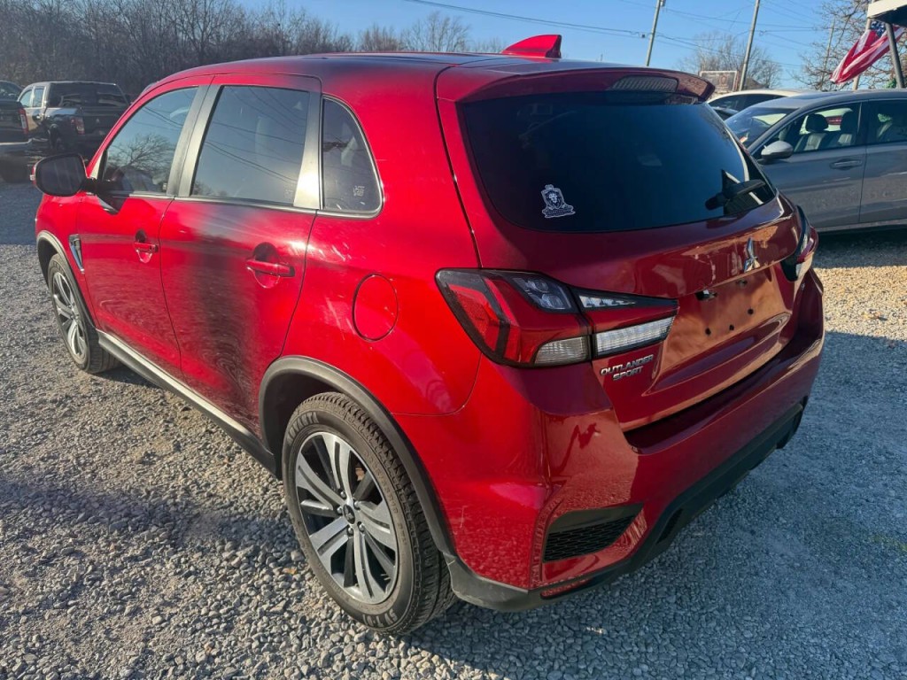 2024 Mitsubishi Outlander Image 7