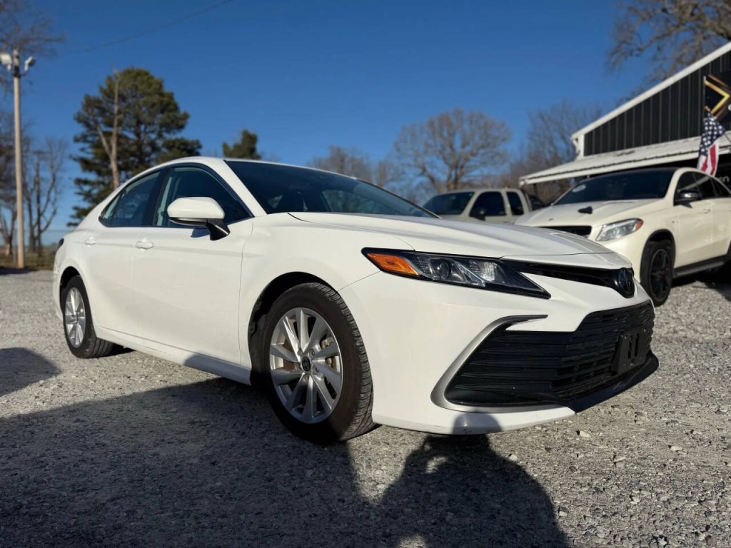 2024 Toyota Camry Image 3