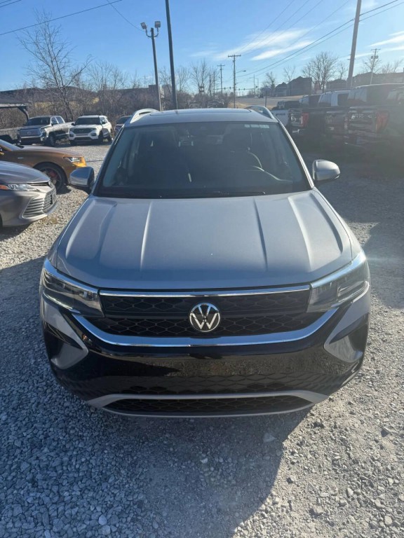 2024 Volkswagen Taos Image 3