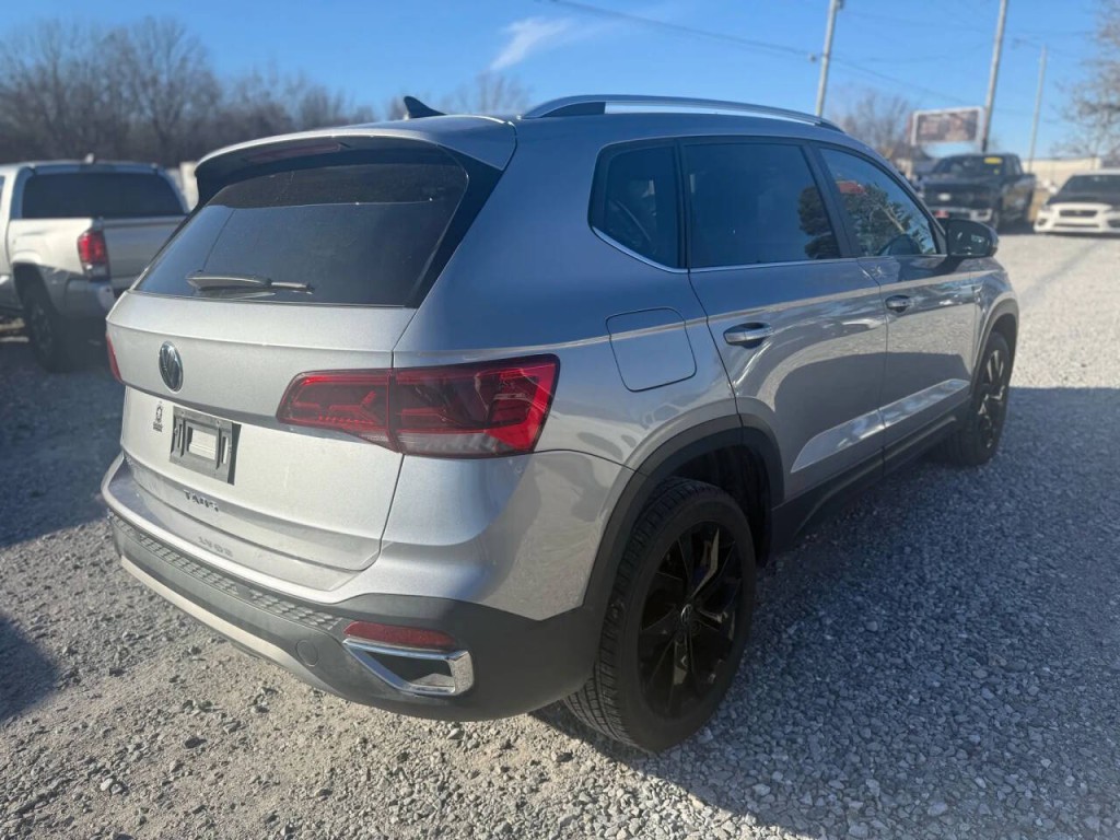 2024 Volkswagen Taos Image 4
