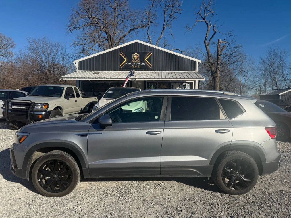 2024 Volkswagen Taos Image 5