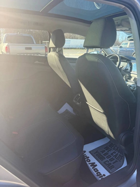 2024 Volkswagen Taos Image 12