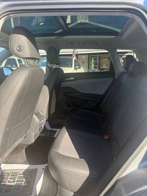 2024 Volkswagen Taos Image 17