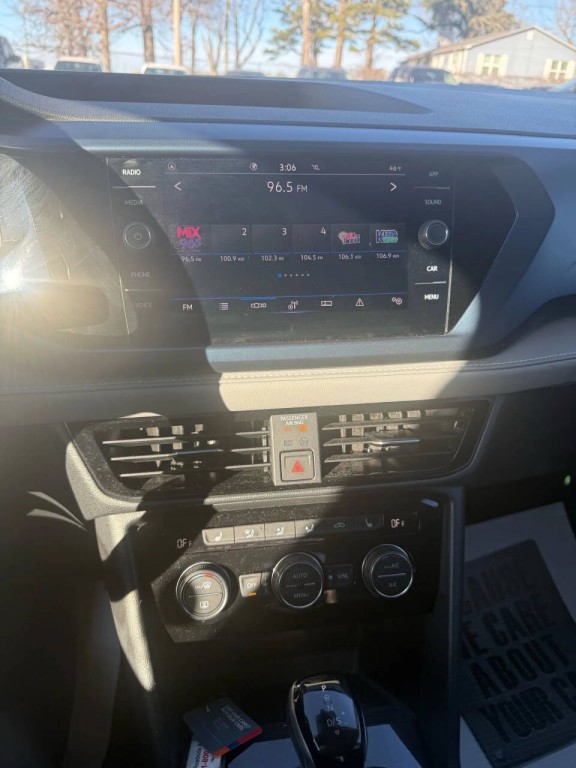 2024 Volkswagen Taos Image 20