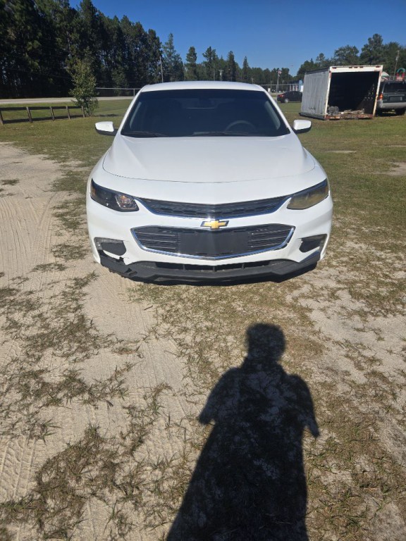2017 Chevrolet Malibu Image 1