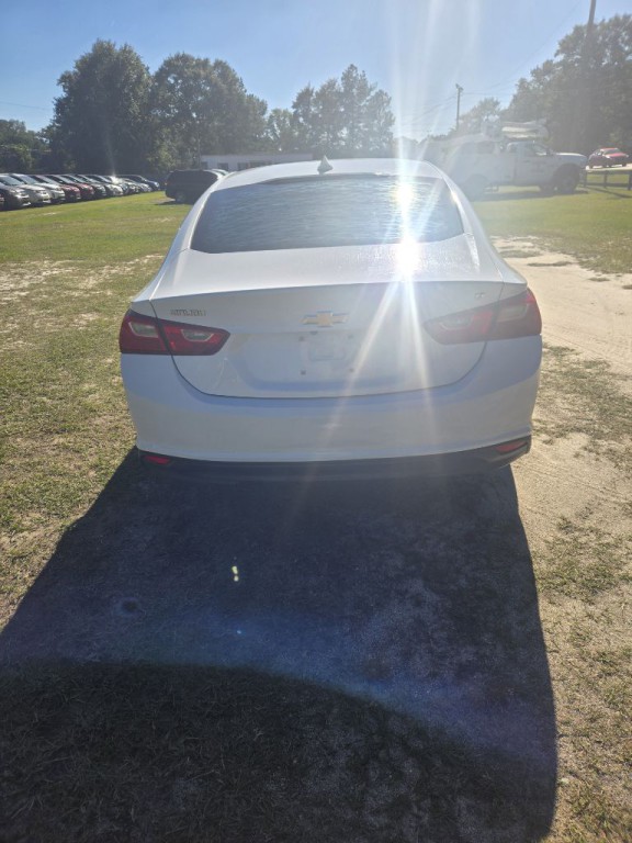 2017 Chevrolet Malibu Image 5