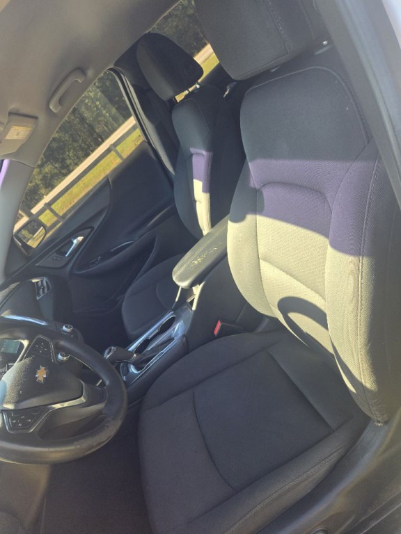 2017 Chevrolet Malibu Image 8