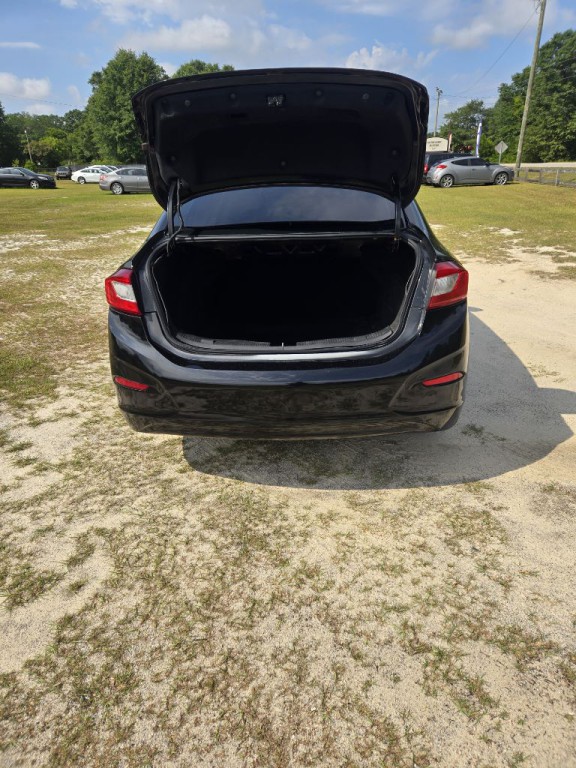 2019 Chevrolet Cruze Image 3