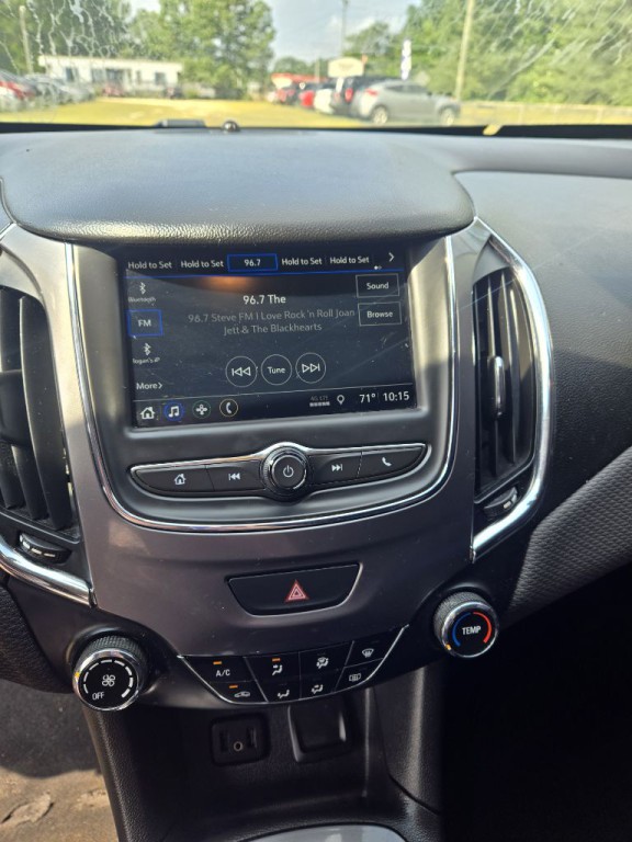 2019 Chevrolet Cruze Image 9