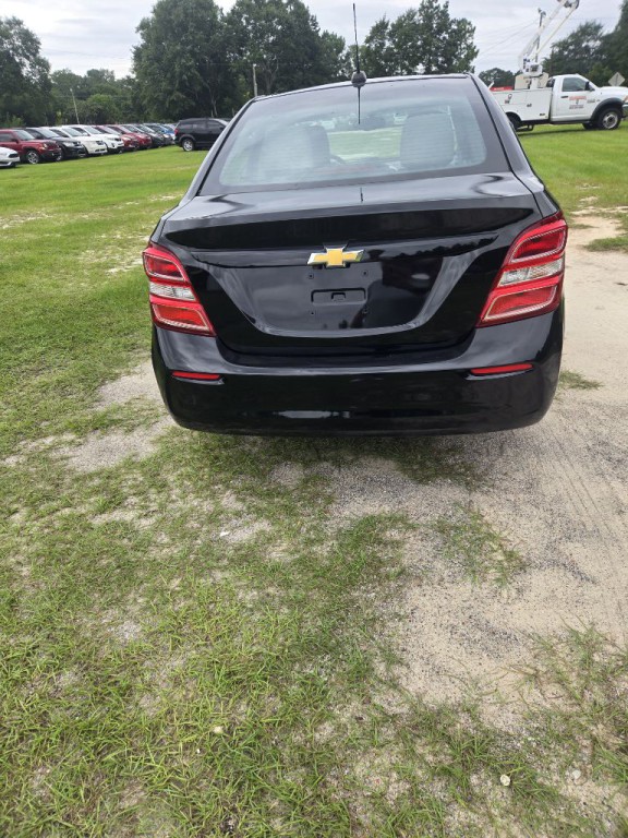 2017 Chevrolet Sonic Image 4