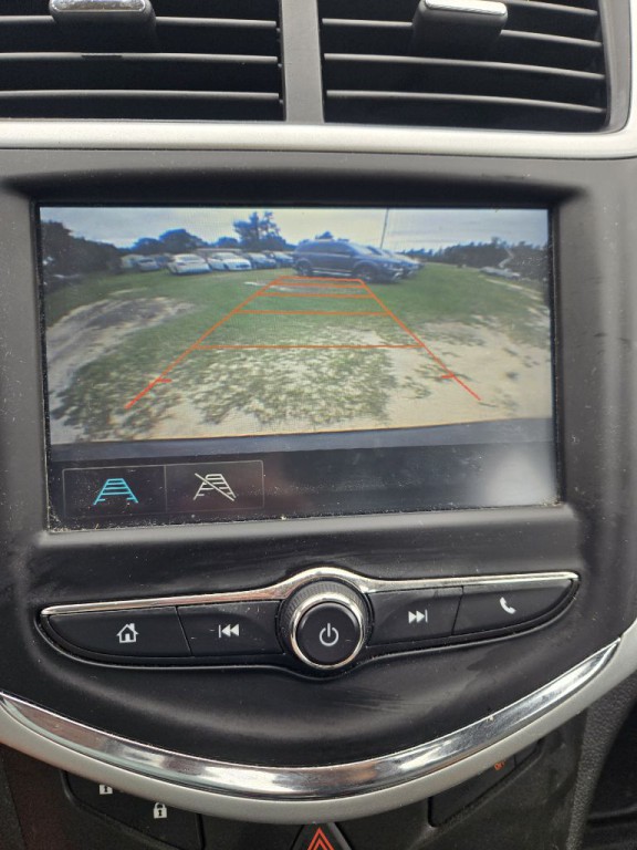 2017 Chevrolet Sonic Image 11