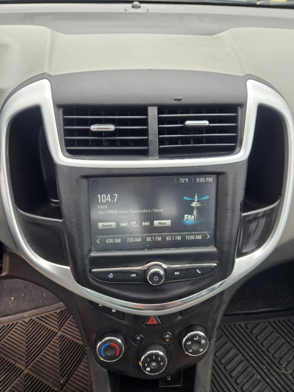 2017 Chevrolet Sonic Image 8