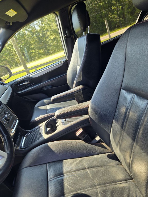 2017 Dodge Grand Caravan Image 9