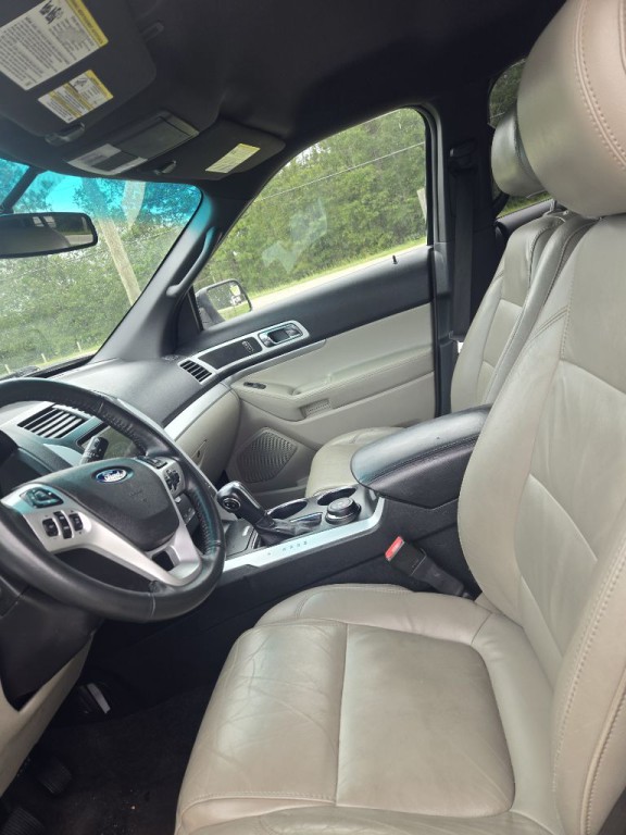 2011 Ford Explorer Image 6