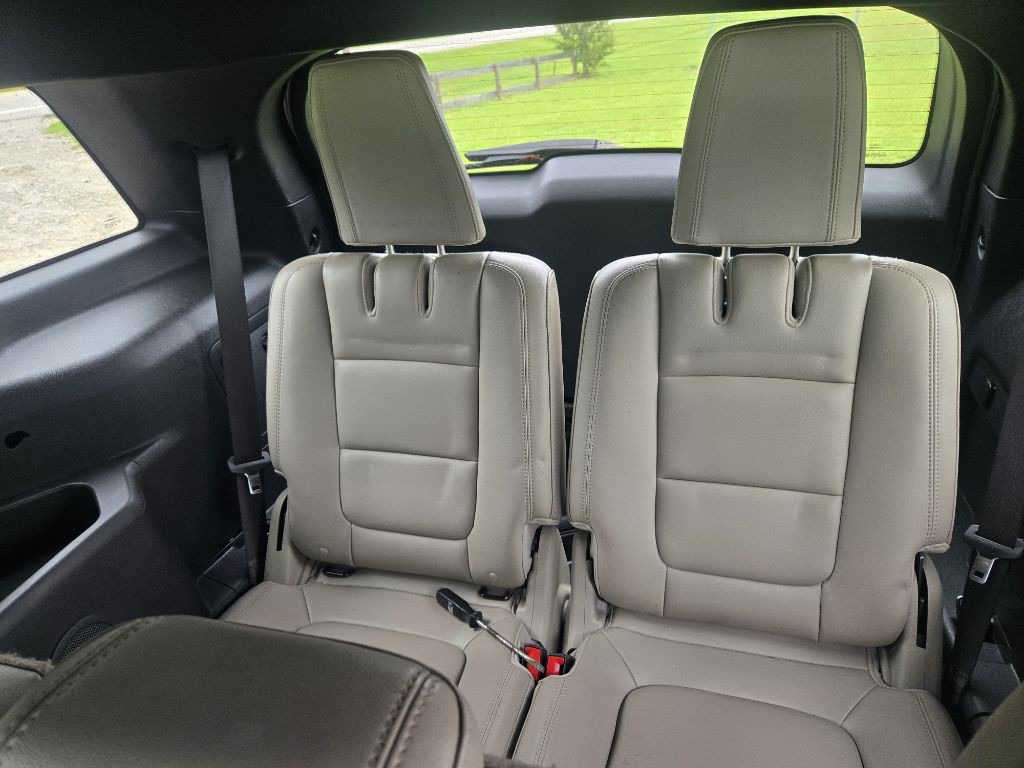 2011 Ford Explorer Image 10