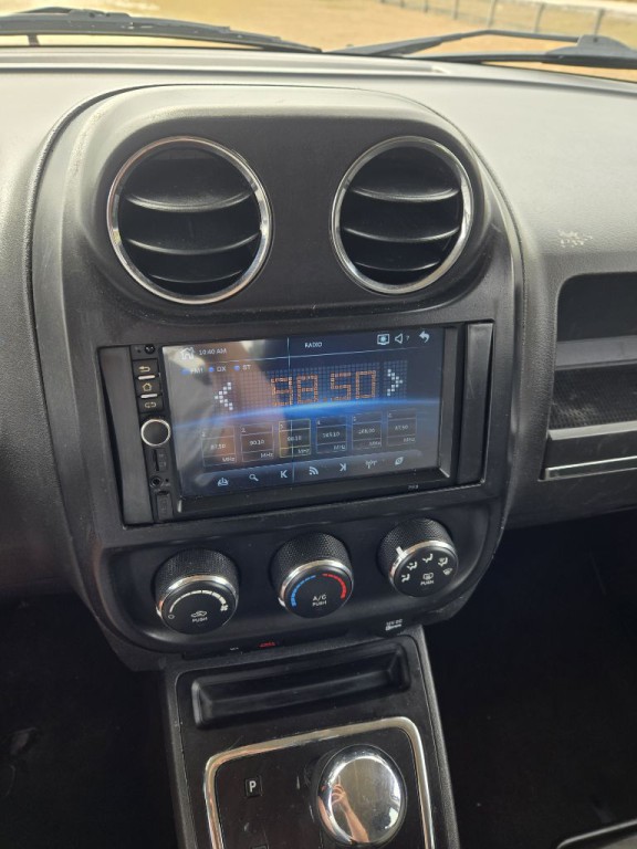 2017 Jeep Patriot Image 10