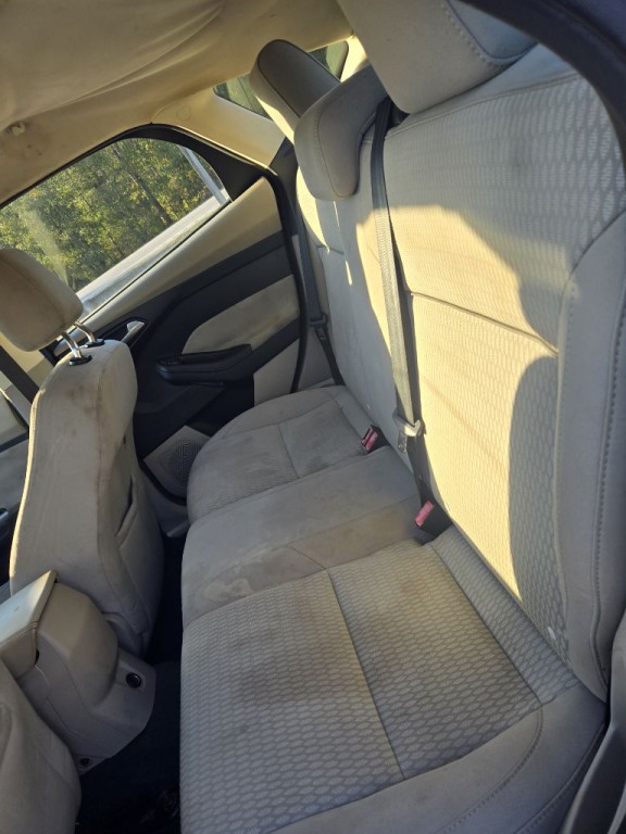 2012 Ford Focus Image 2