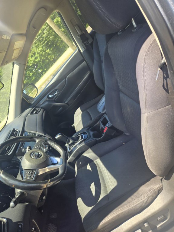 2018 Nissan Rogue Image 8