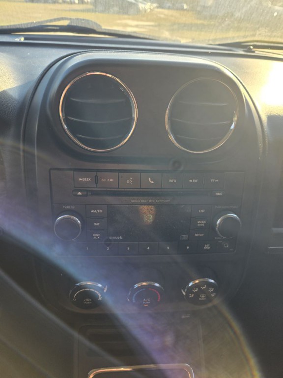 2016 Jeep Patriot Image 8