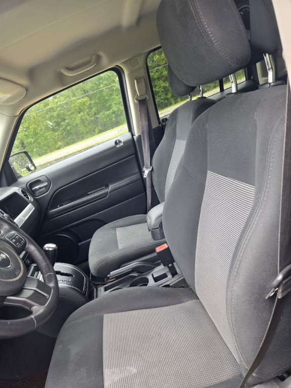 2016 Jeep Patriot Image 9