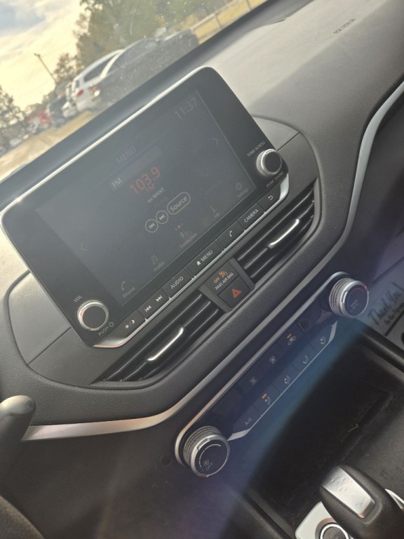 2020 Nissan Altima Image 9