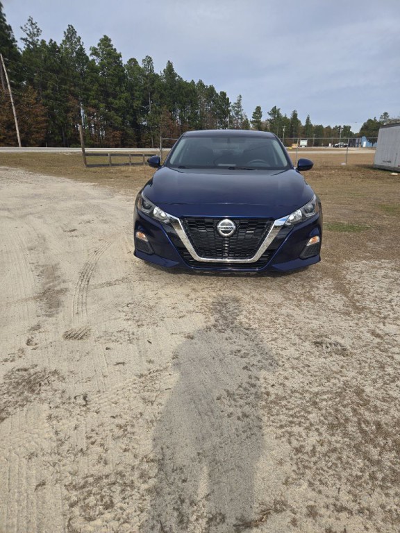 2020 Nissan Altima Image 1