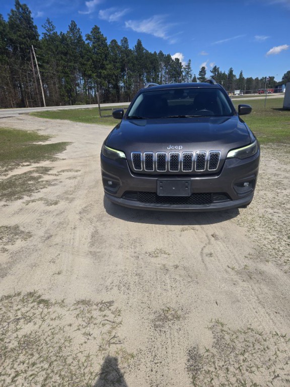 2019 Jeep Cherokee Image 1