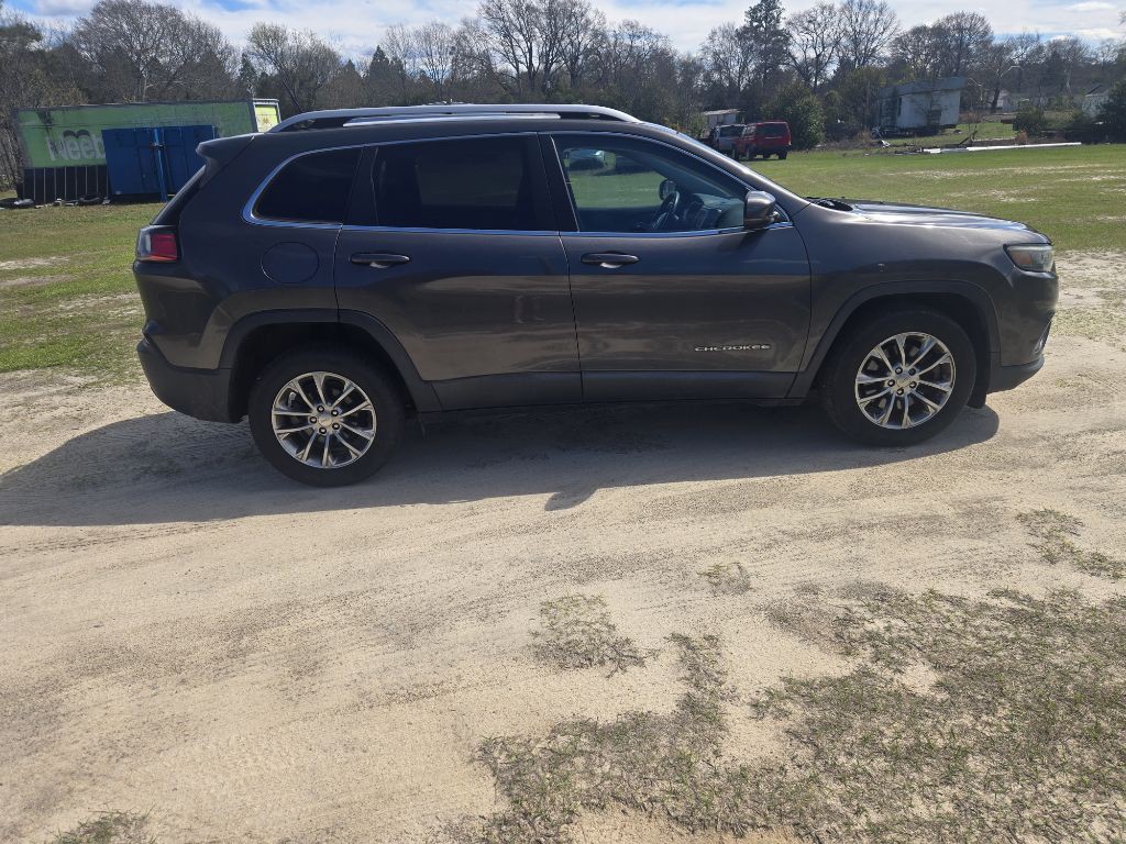 2019 Jeep Cherokee Image 2