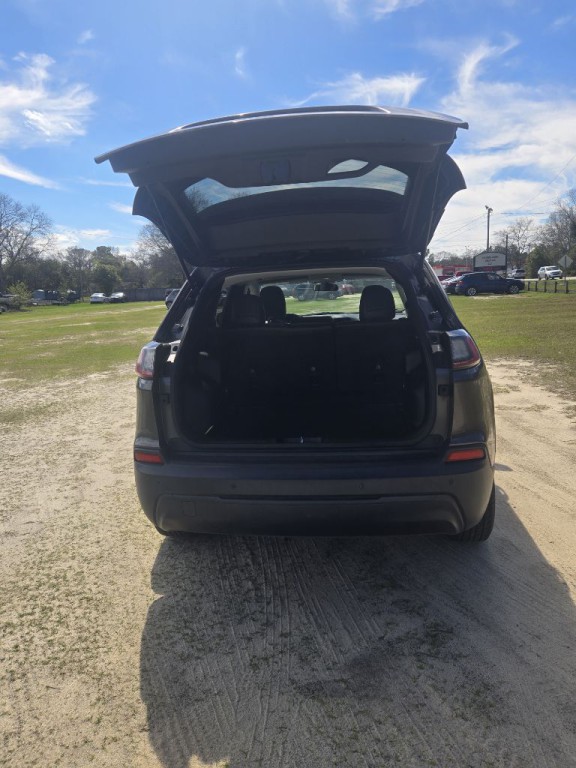 2019 Jeep Cherokee Image 5