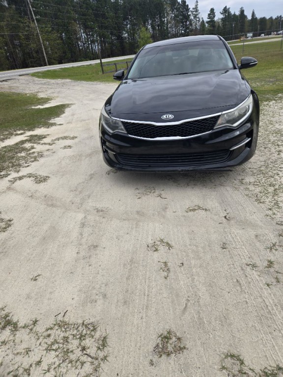2016 Kia Optima Image 1