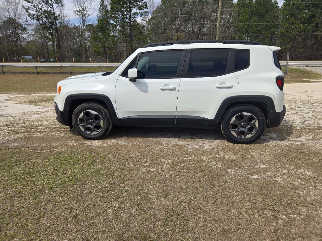 2015 Jeep Renegade Image 2