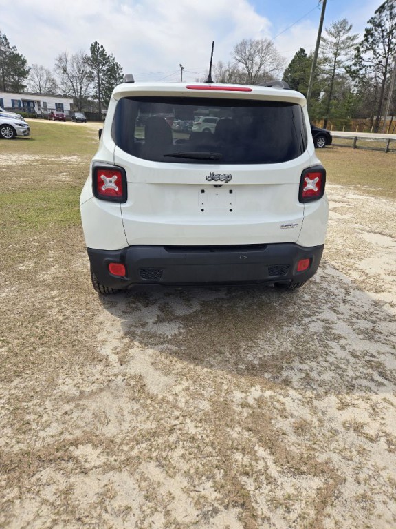 2015 Jeep Renegade Image 4