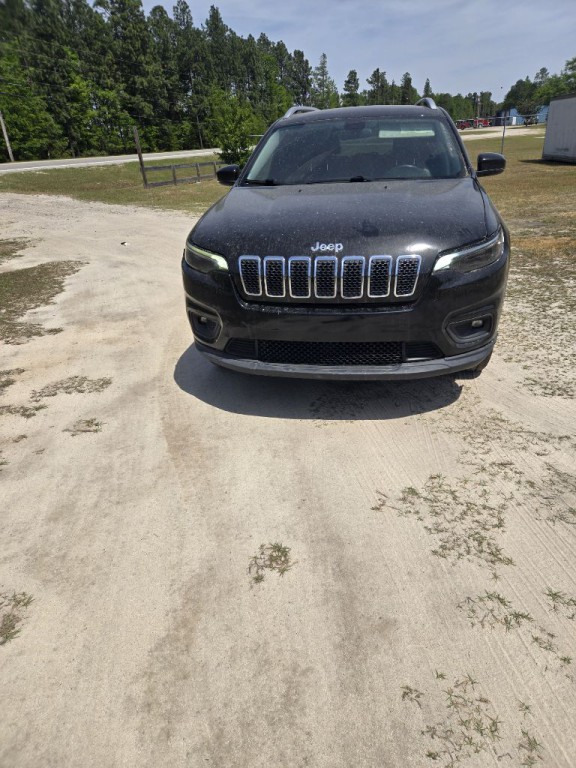 2020 Jeep Cherokee Image 1