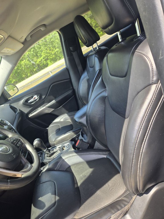 2020 Jeep Cherokee Image 7