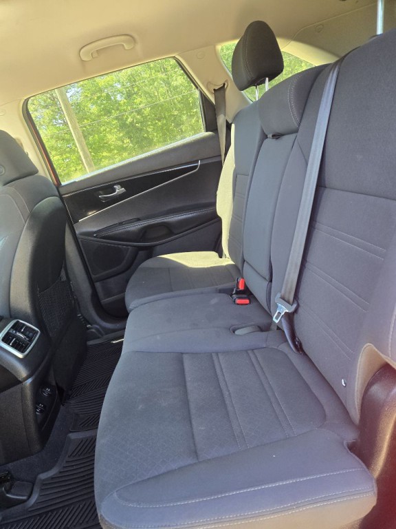 2017 Kia Sorento Image 6