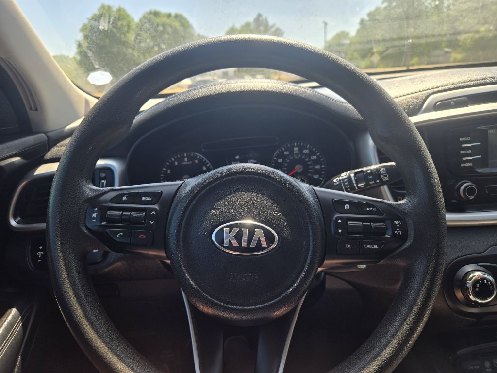 2017 Kia Sorento Image 13