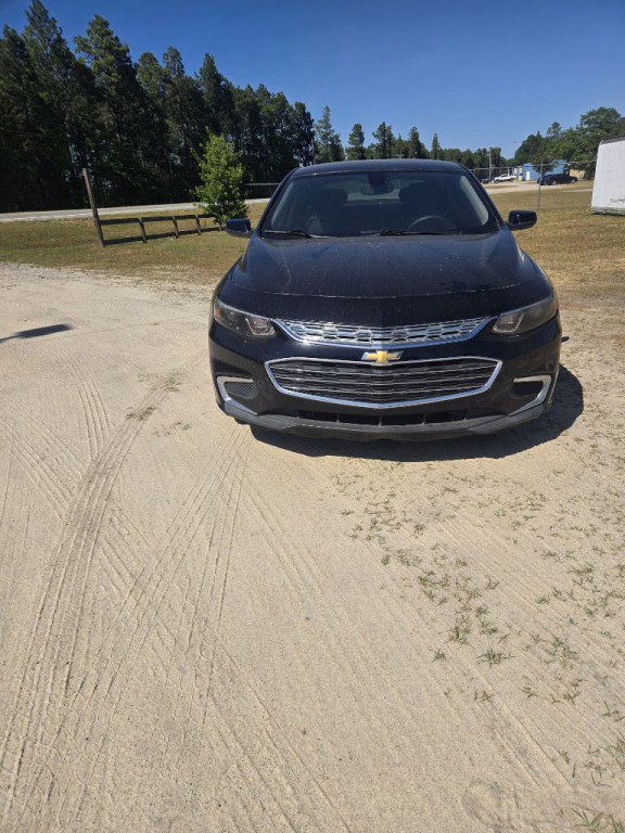 2018 Chevrolet Malibu Image 1