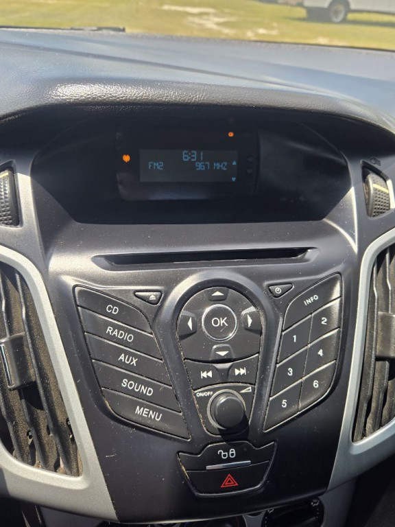 2012 Ford Focus Image 8