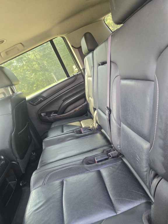 2015 Chevrolet Suburban Image 7