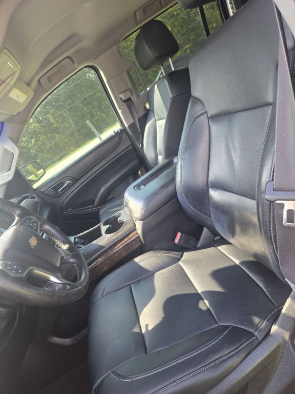 2015 Chevrolet Suburban Image 8