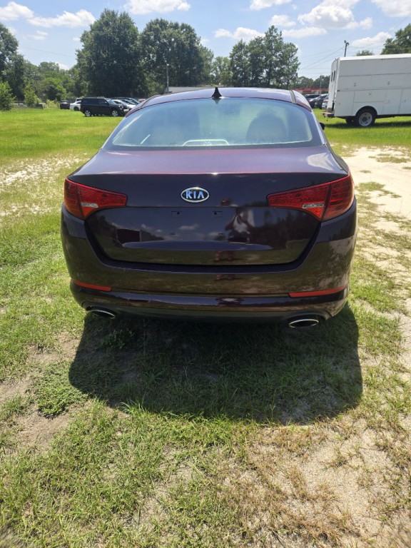 2011 Kia Optima Image 2