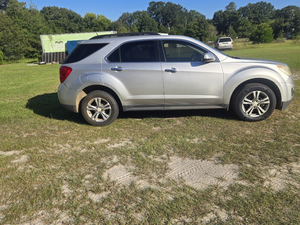 2011 Chevrolet Equinox Image 2