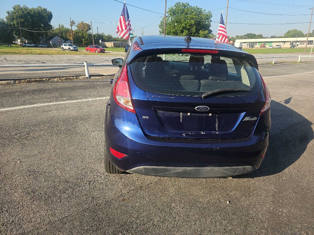 2016 Ford Fiesta Image 2